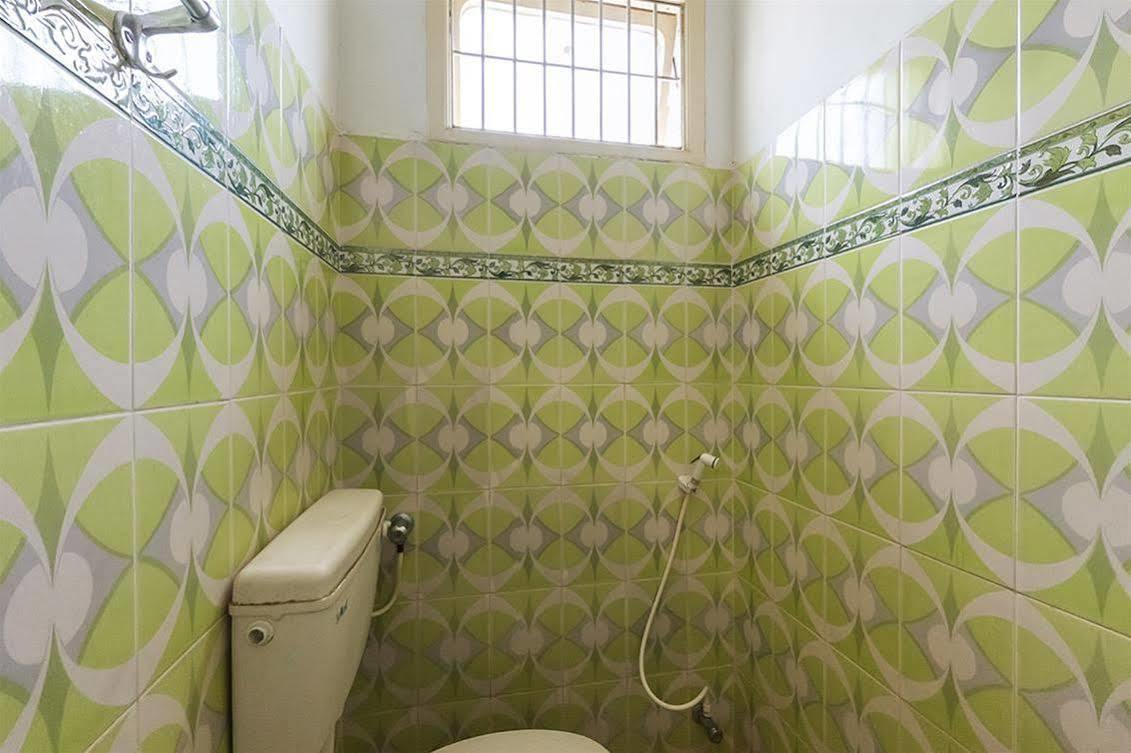 Kvr Deluxe Residency Vila Tirupati Exterior foto
